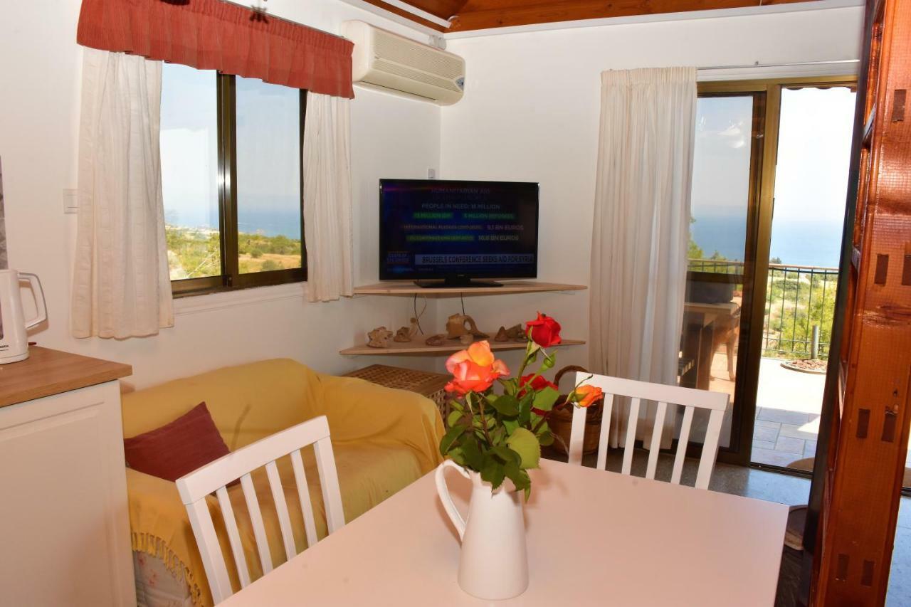 Philip'S Holiday House Neo Chorio Bagian luar foto