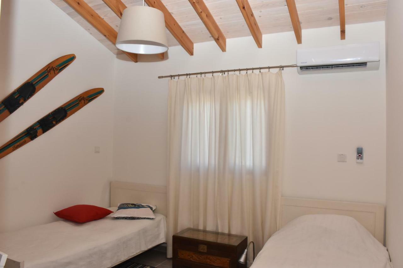 Philip'S Holiday House Neo Chorio Bagian luar foto